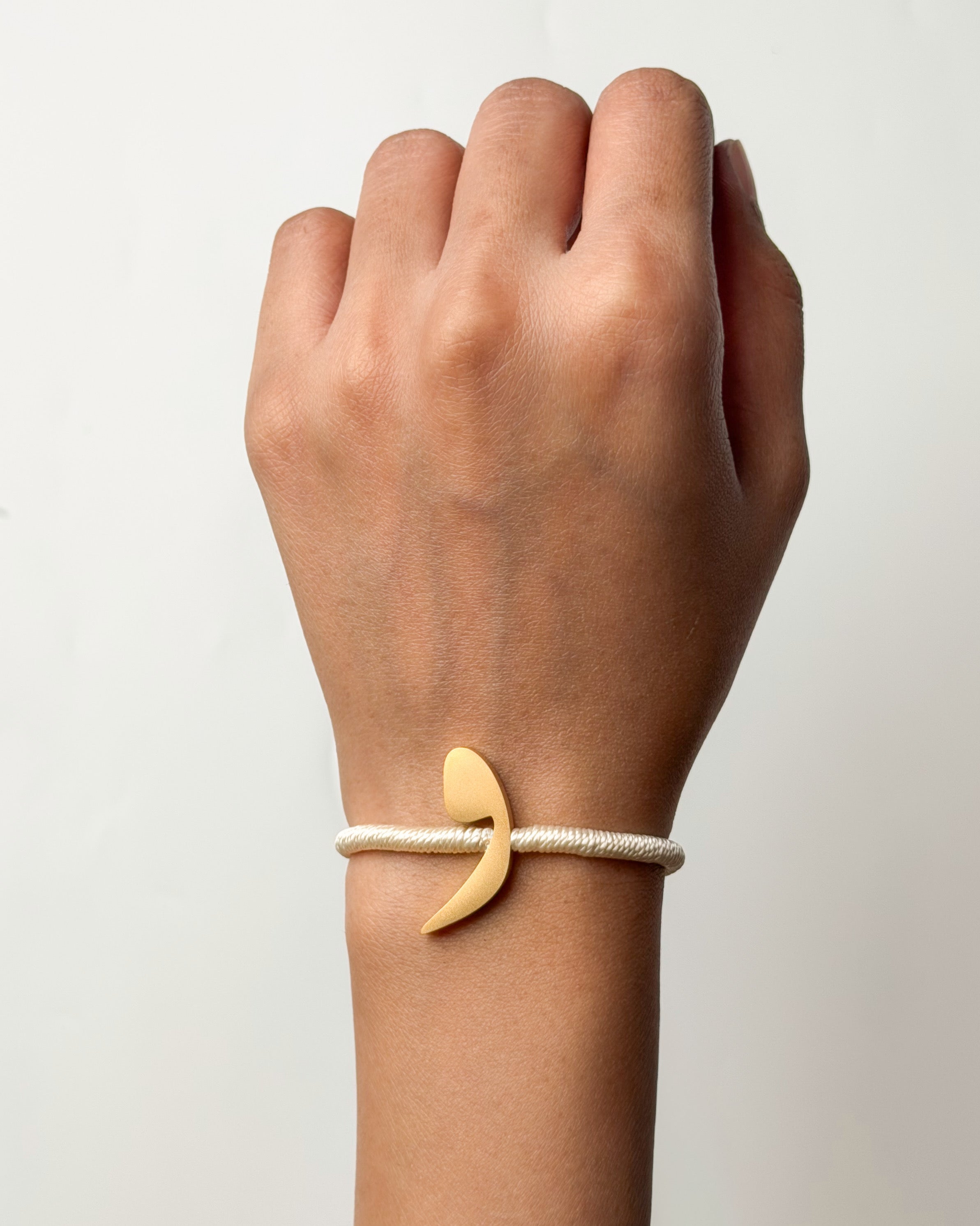 String Letter Bracelet و