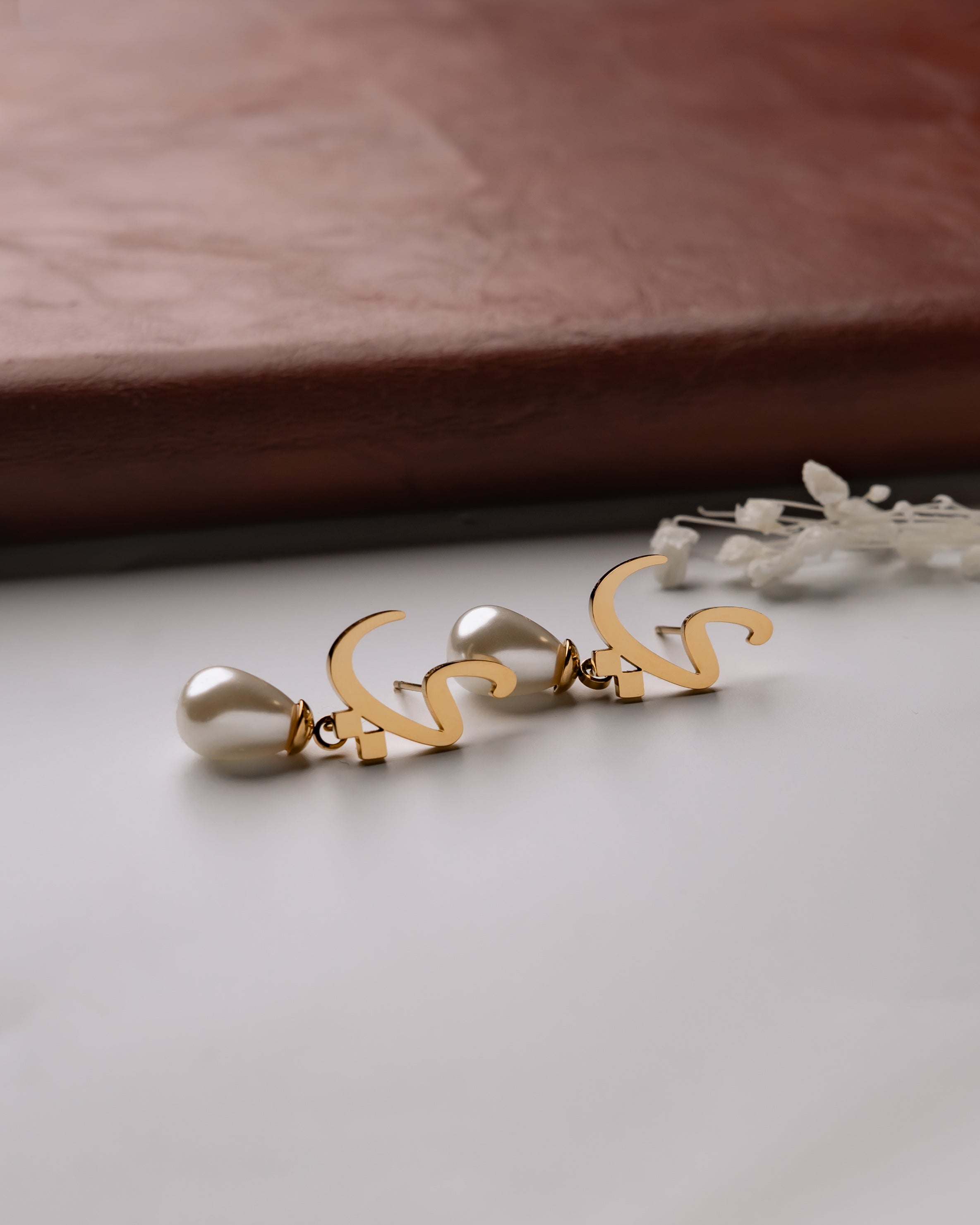 Calligraphed Letter Earrings ي