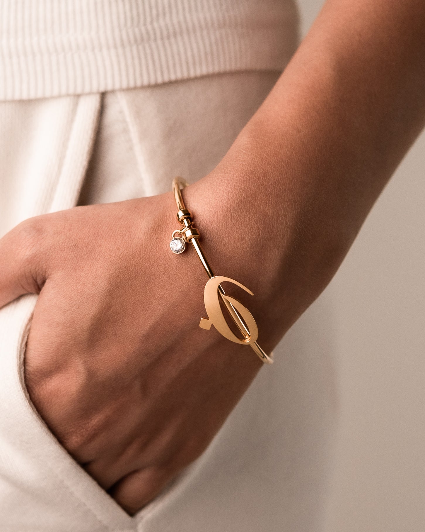 Arabic Initial Cuff ب