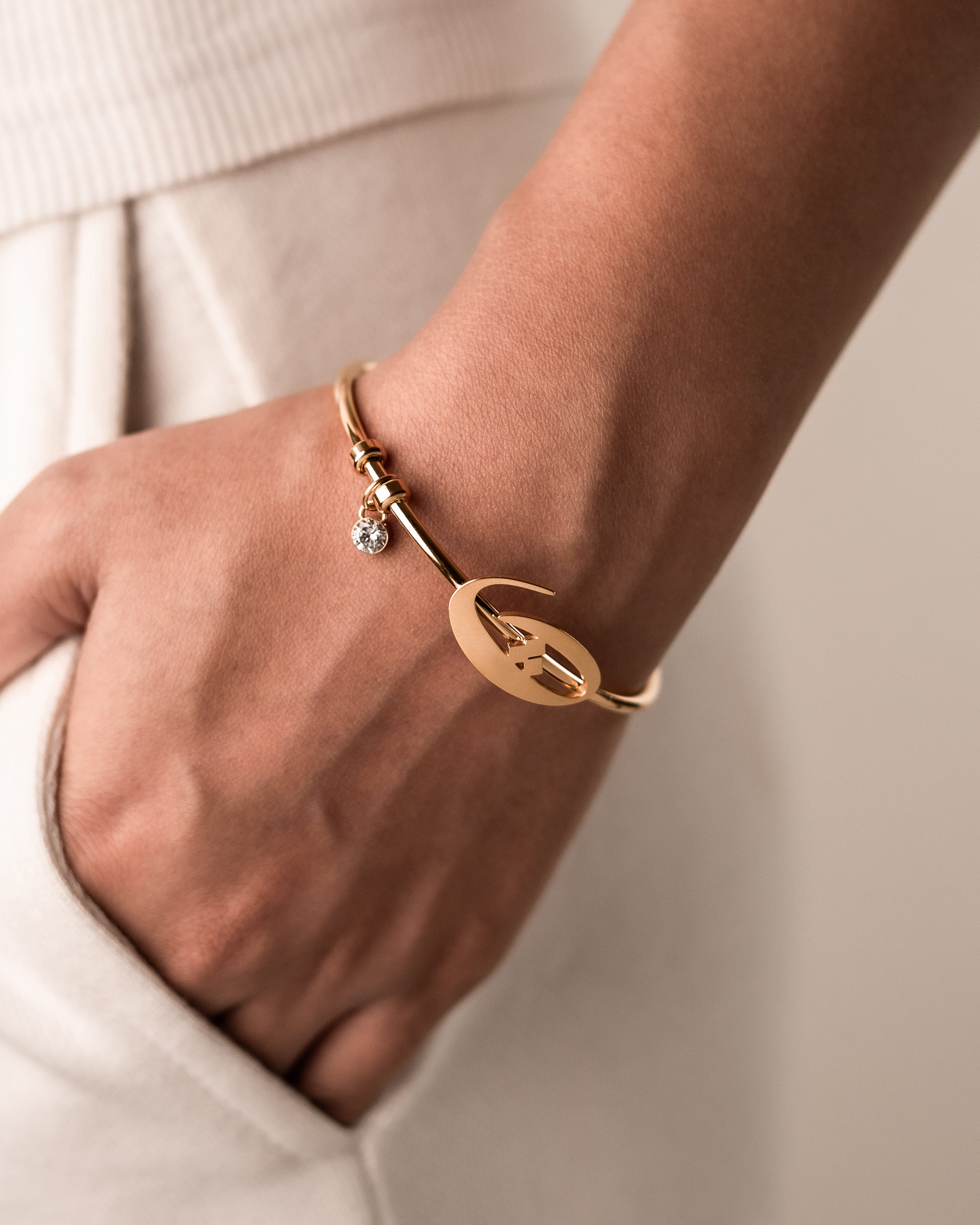 Arabic Initial Cuff ث