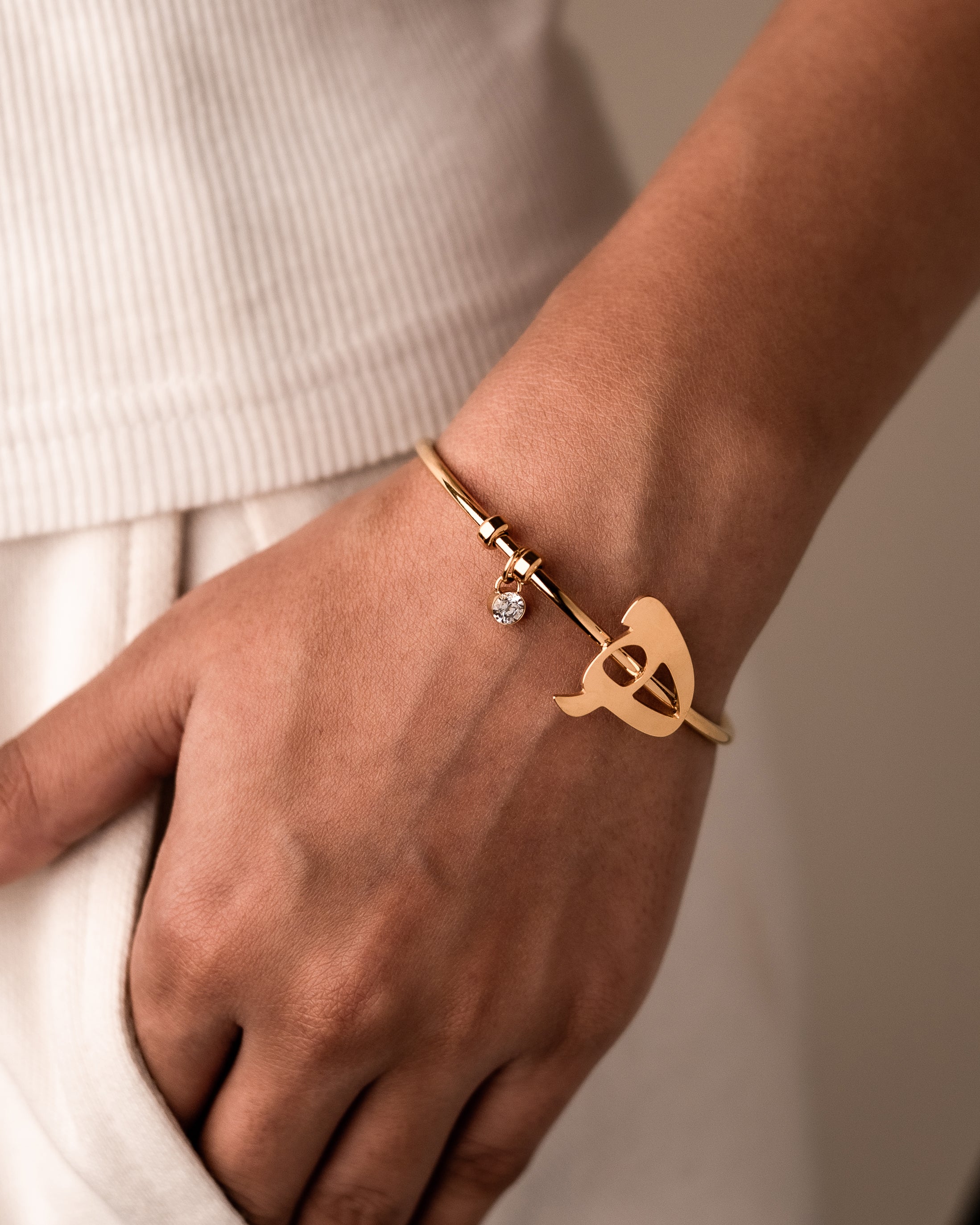 Arabic Initial Cuff ھ