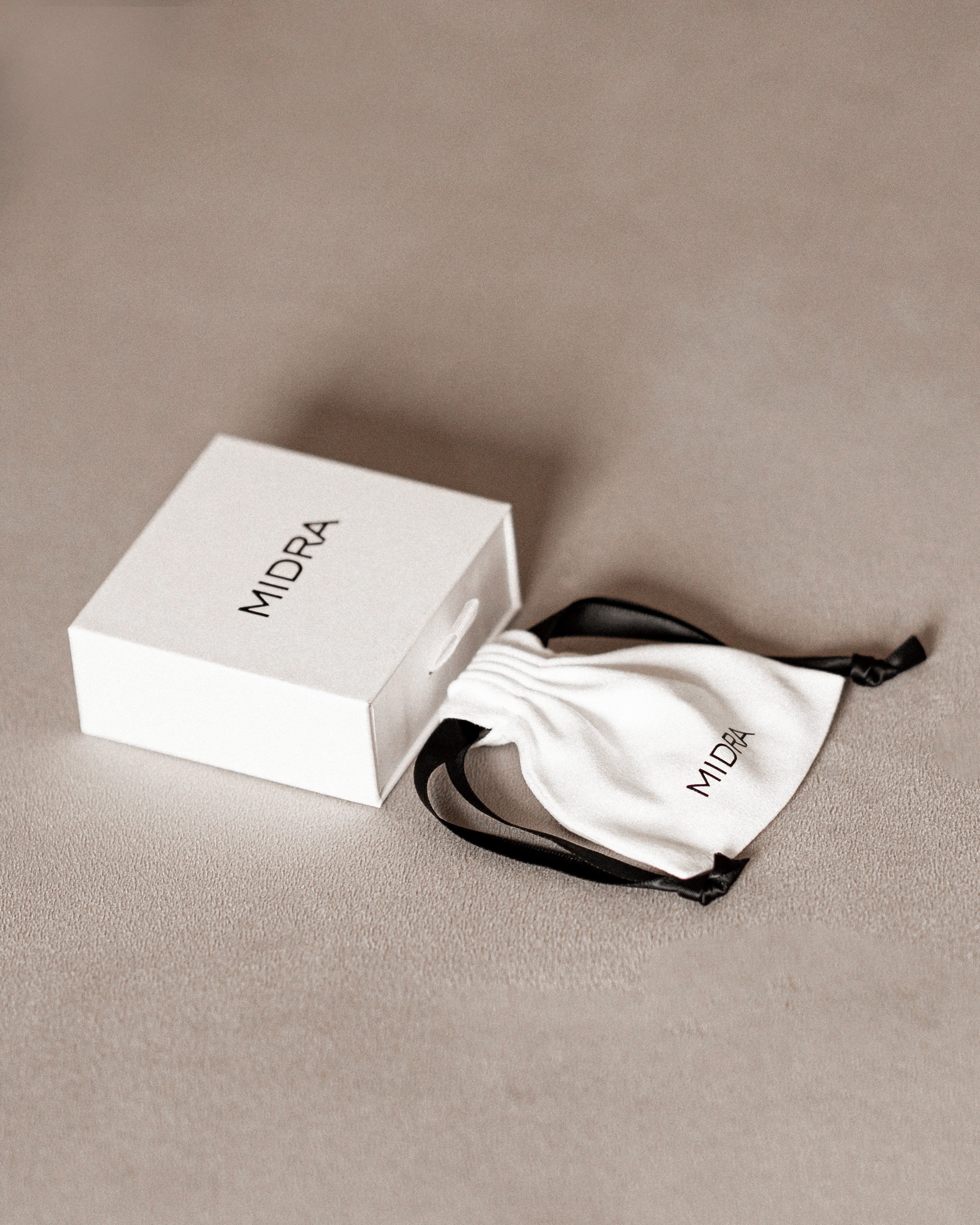 Initial Necklace (Silver) غ