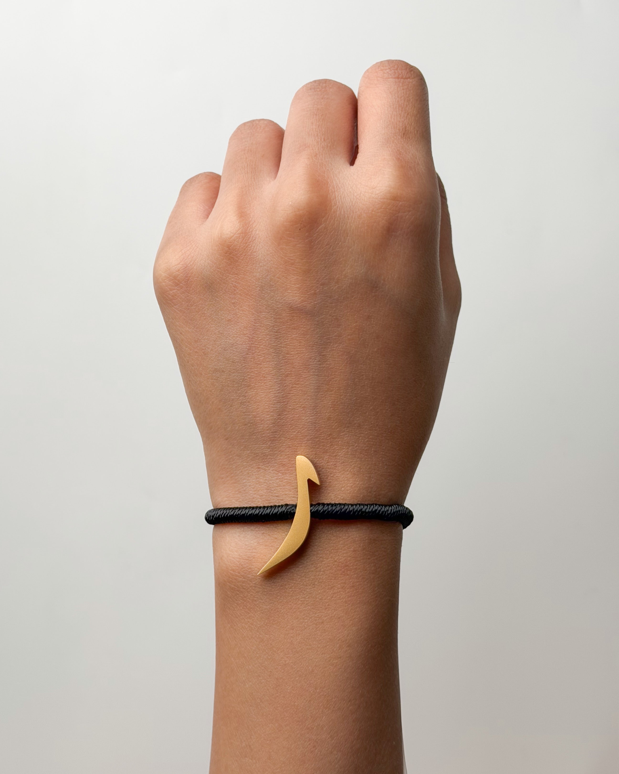 String Letter Bracelet ر