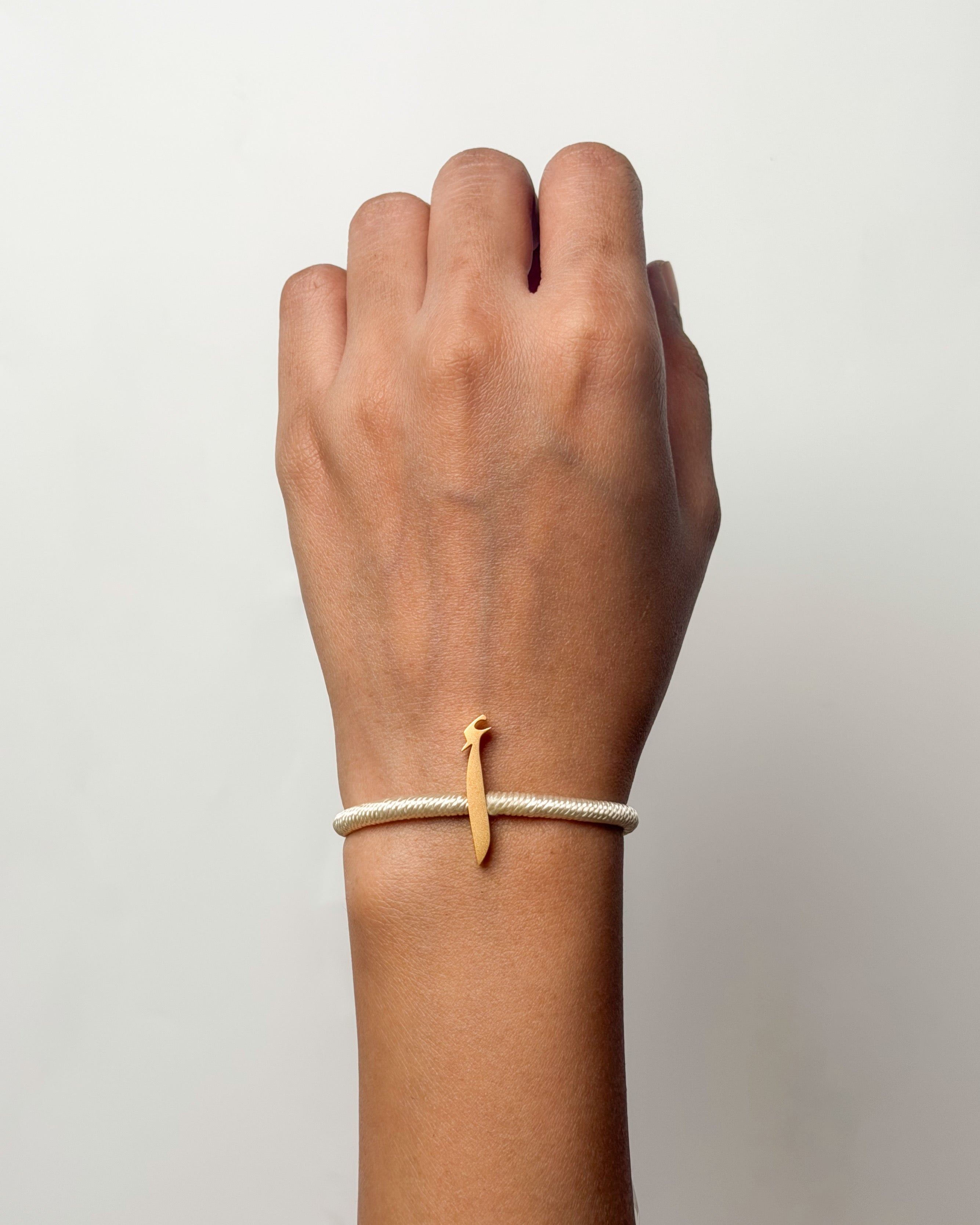 String Letter Bracelet أ