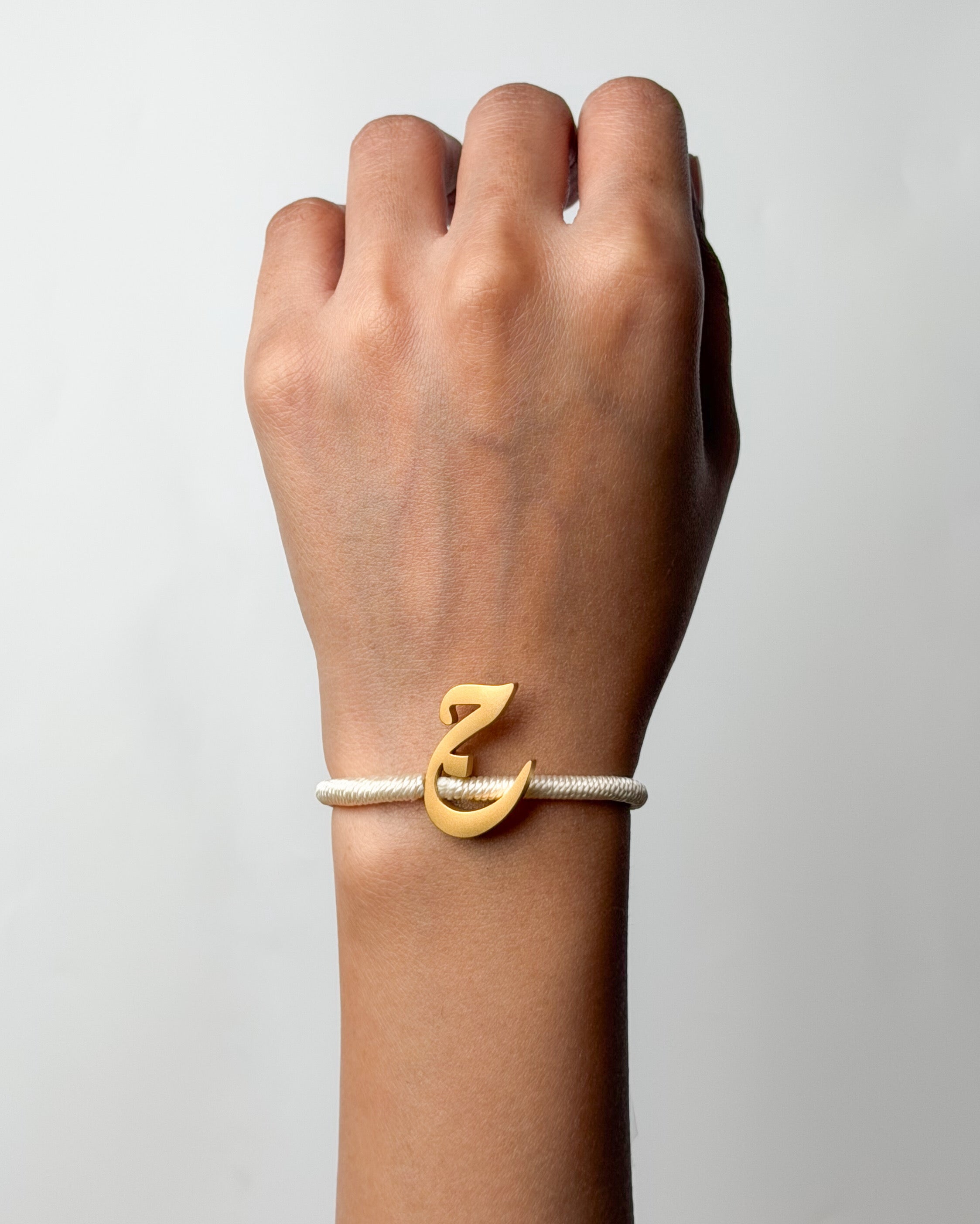 String Letter Bracelet ج