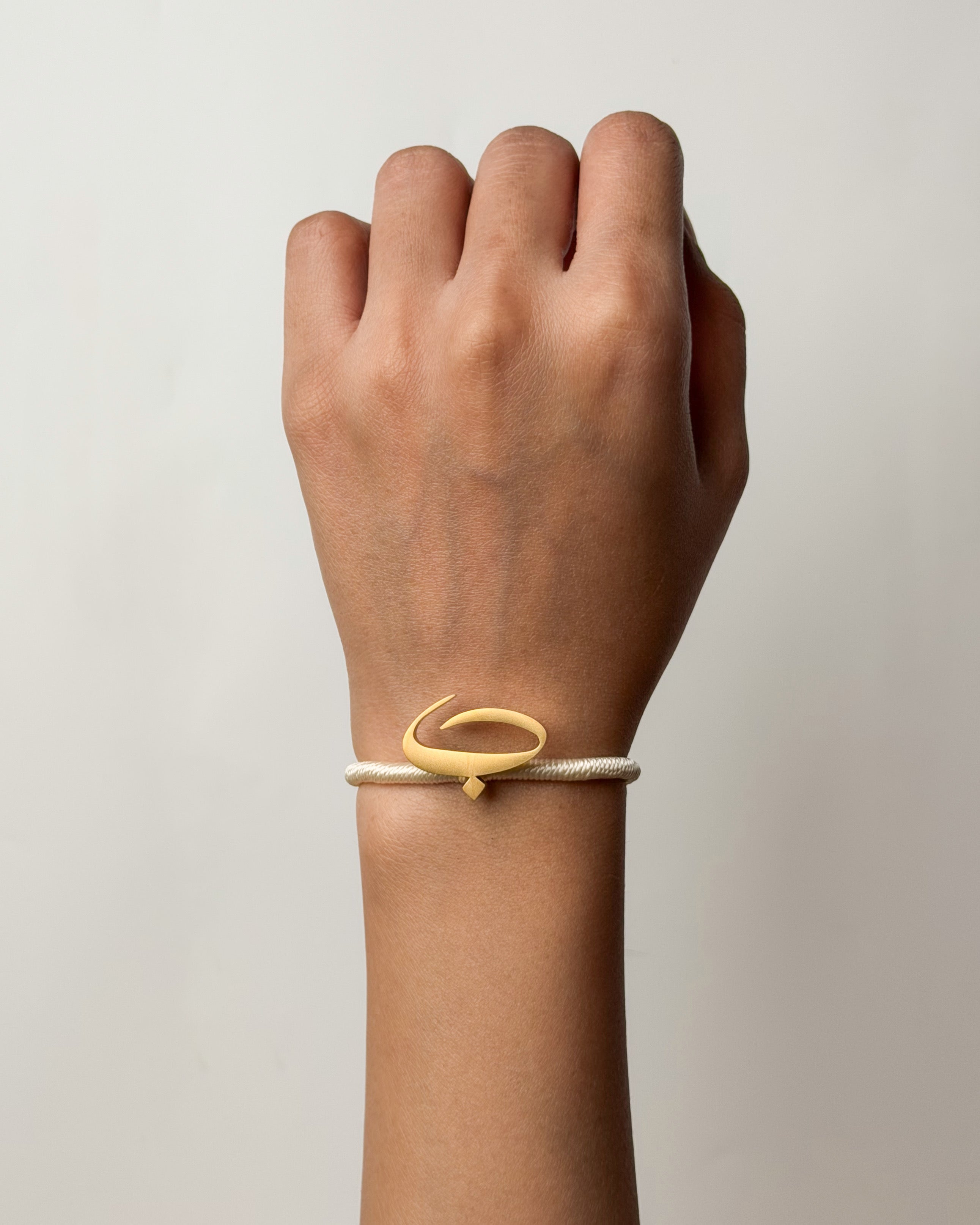 String Letter Bracelet ب