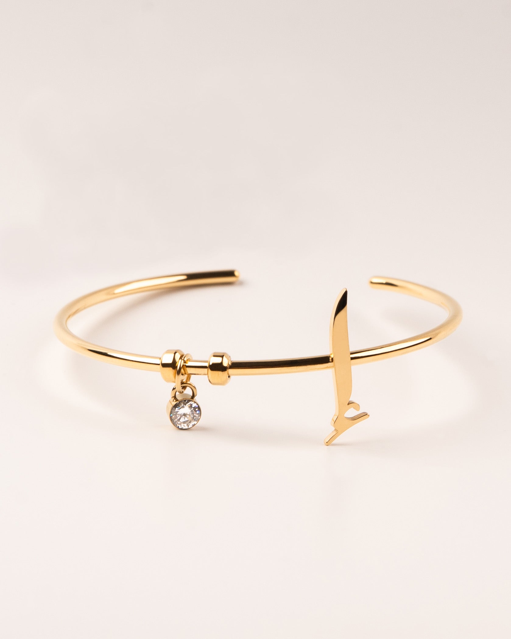 Calligraphed Initial Bracelet إ