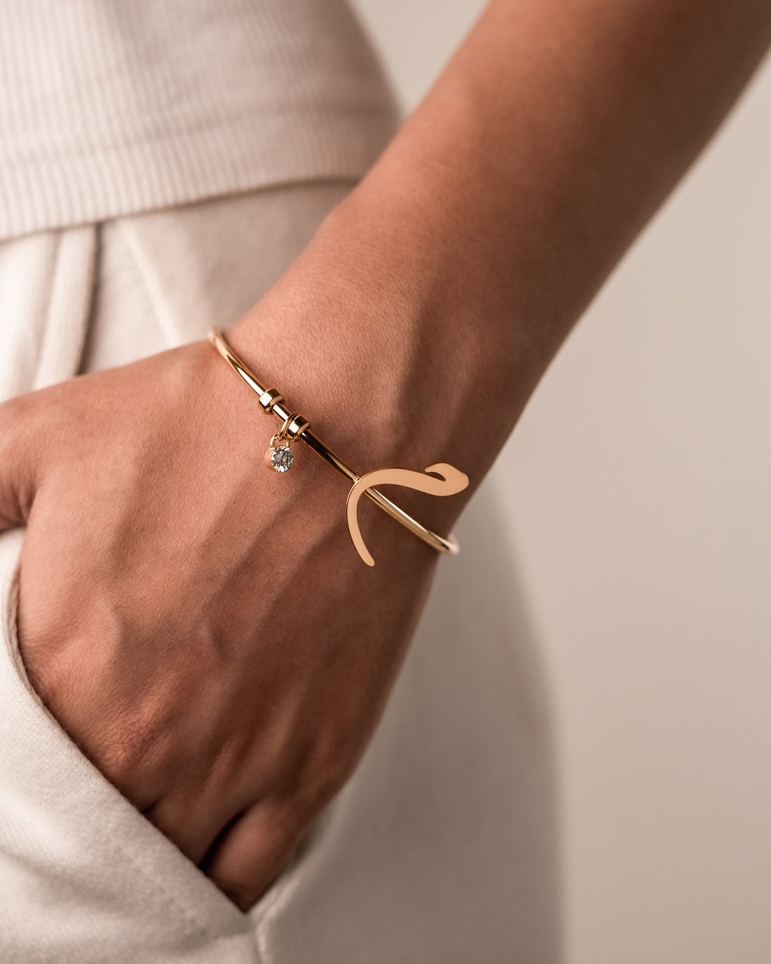 Arabic Initial Cuff ح